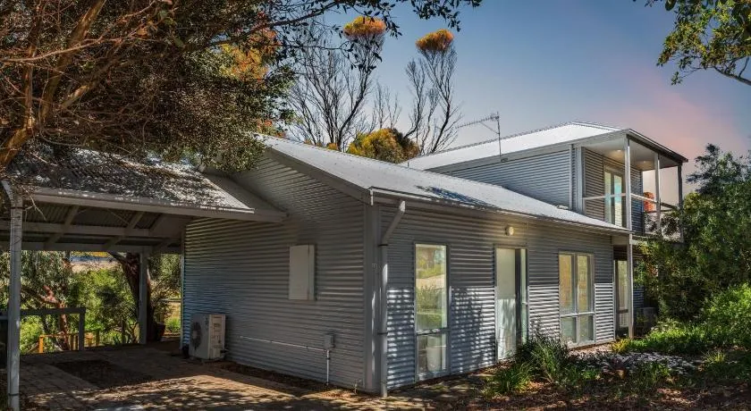 Bungala Cottage 28 Jetty Road - Image 1