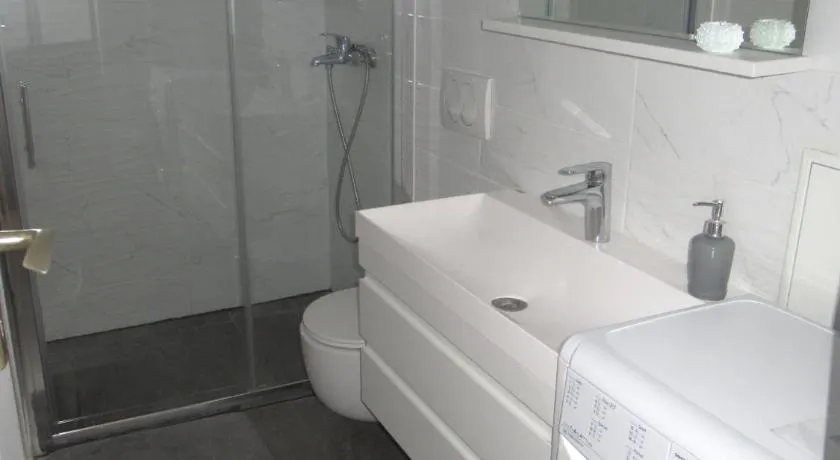 Apartma Qbed-Peaceful Retreat in Slovinan Istria - Image 1