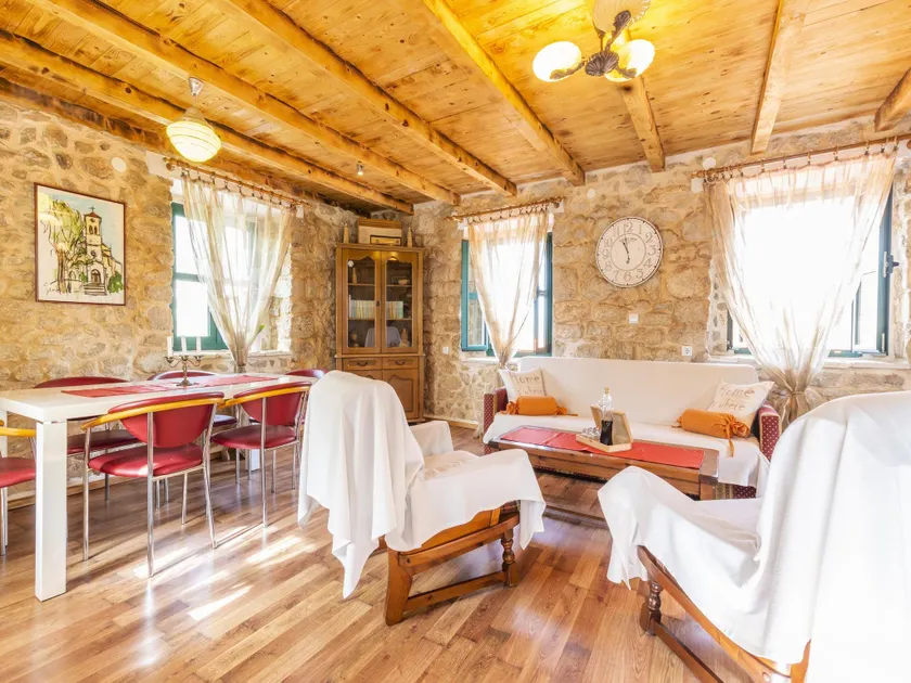 House with Two Bedrooms Dinko HH - Image 1