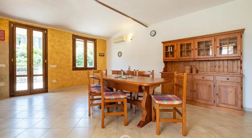 Estay - Wide Horizons House - Image 1