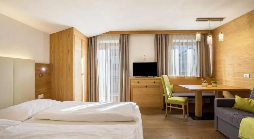 Rosalpina Apt 1 - Image 1