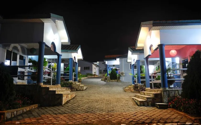 Mount Pleasant Inns & Apartment - Image 1