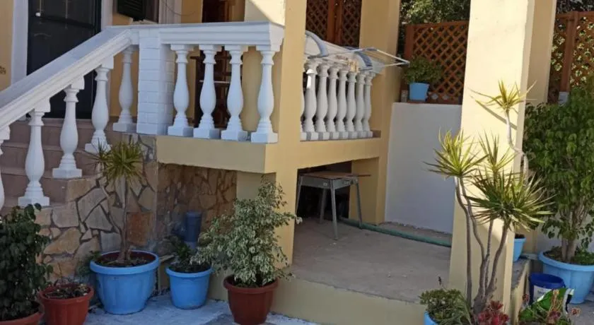 Dimitris House Petriti - Image 1
