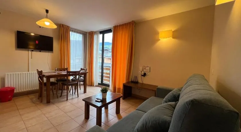 Apartamento con espectaculares vistas en Canillo HUT-8003 - Image 1
