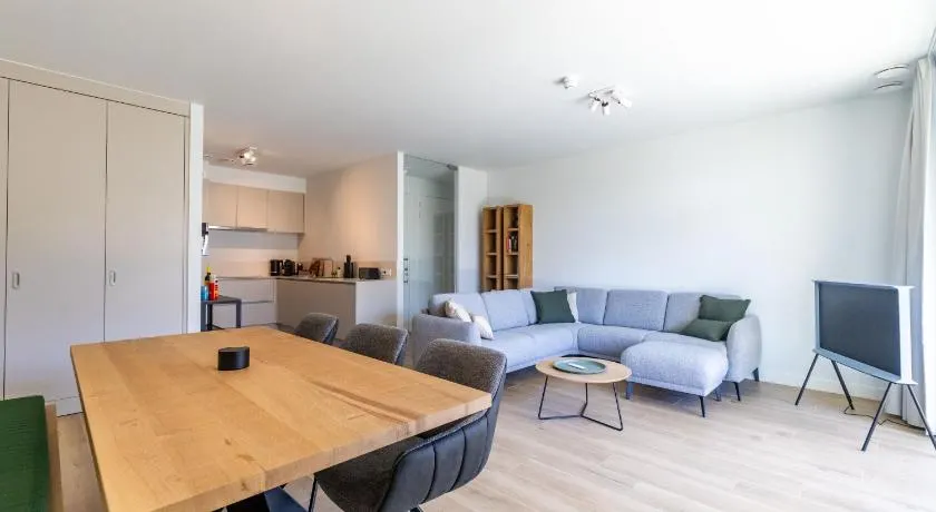 Den Leo, 3 bedroom apartment Fresh & Bright with south facing garden - Image 1