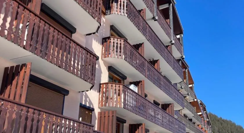 Le pied des pistes, studio 5 pers, balcon sud est, vue sur les montagnes - Image 1