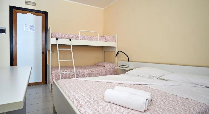 Hotel Mazzurco - Image 1