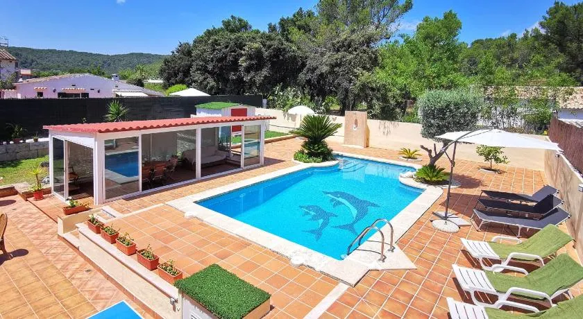 Villa Divuit Pins - Image 1