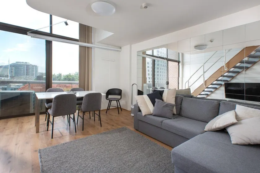 Lichtdurchflutetes 1BR Loft Minuten vom Darling Harbour entfernt - Image 1