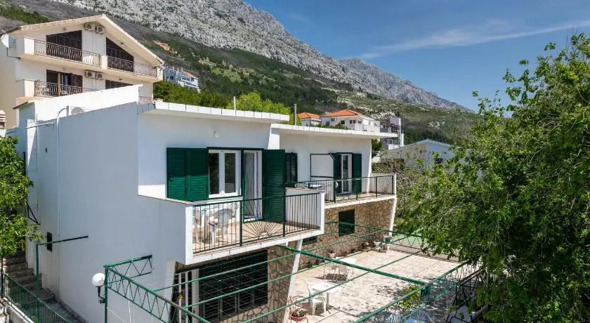 Studio Appartement mit Terrasse und Meerblick Lokva Rogoznica, Omis (AS-18638-d) - Image 1