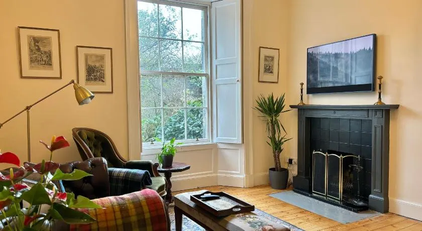 Cosy Georgian Flat - Image 1