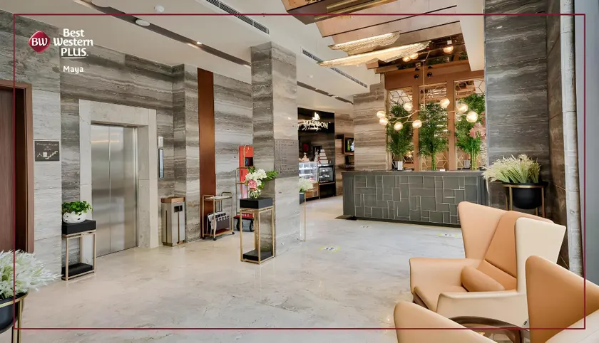 Best Western PLUS Runway - Image 1