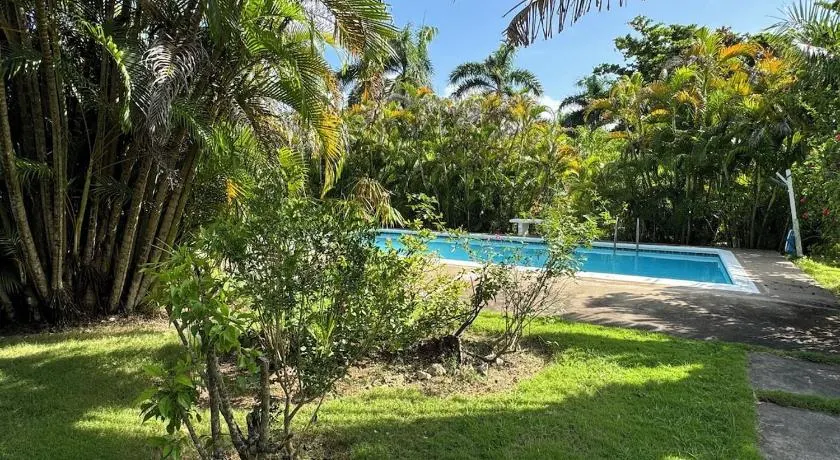 Villa heaven can wait - Image 1
