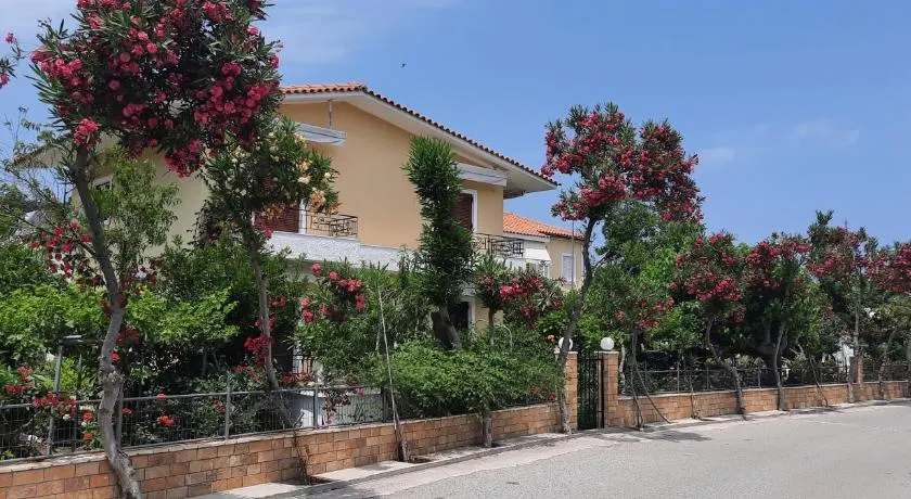 koula's apartments - Image 1