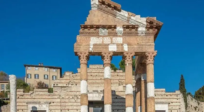 Capitolium Ad - Image 1