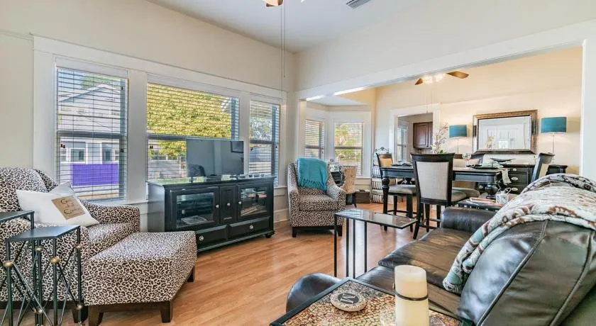 Cute 2B2B House, walk to Sponge Dock, Pet friendly - Image 1