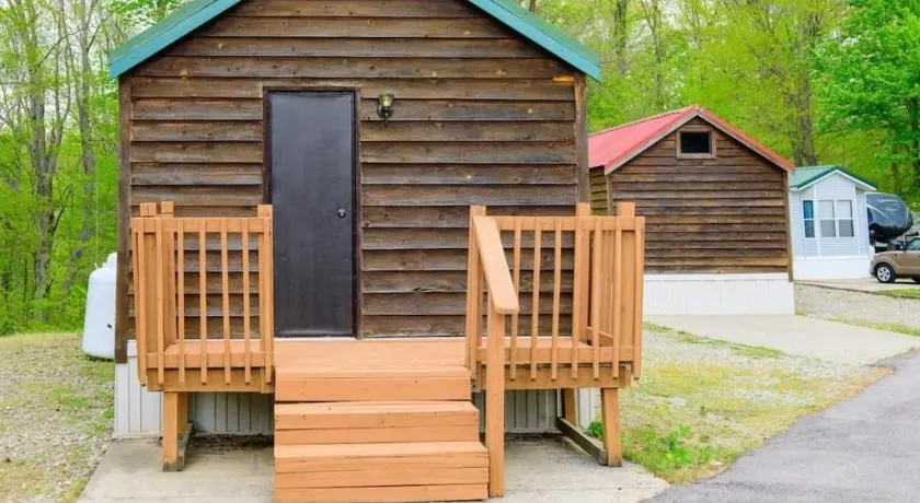 Homey Cabin in Bloomington with Views - Image 1