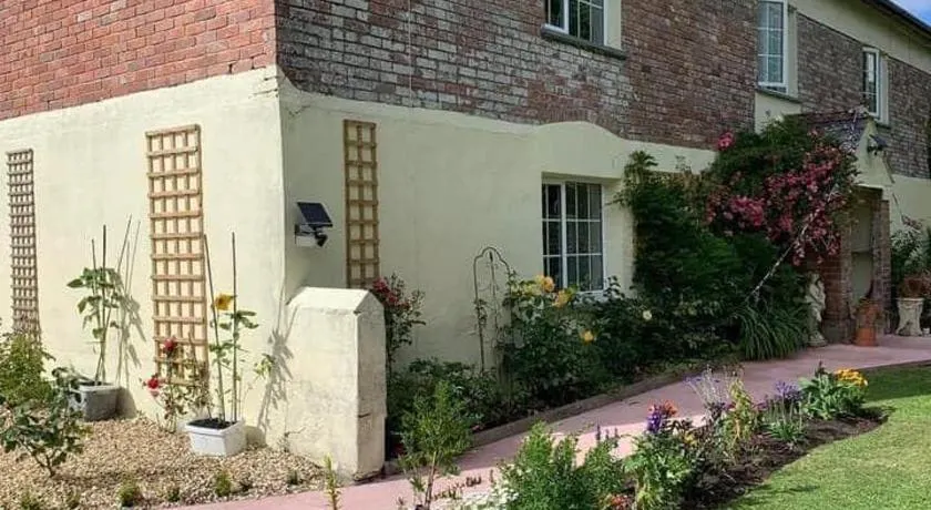 Tatson Farmhouse B&B - Image 1