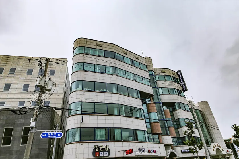 Hotel Yeogiuhtte Donghae Mukho - Image 1