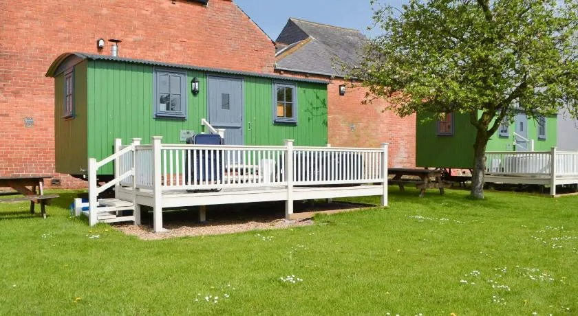 Ryan's Shepherd Hut - Uk43565 - Image 1