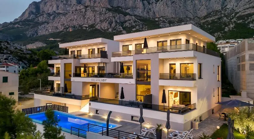 Villa Balmis House B - Image 1