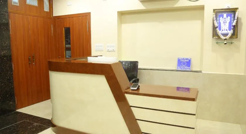 Hotel Balaji Green Park - Image 1
