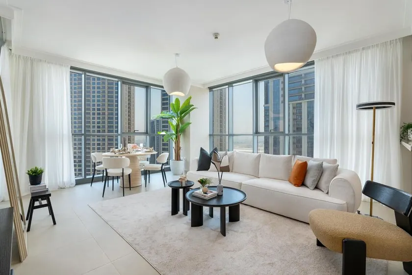 Skyline Huge 1 Bedroom Apartment Creek - Image 1