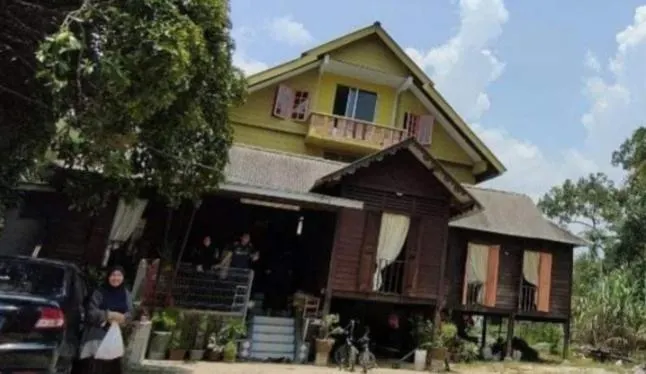 Roomstay "Ghumah Uwan" bilik kayu - Image 1