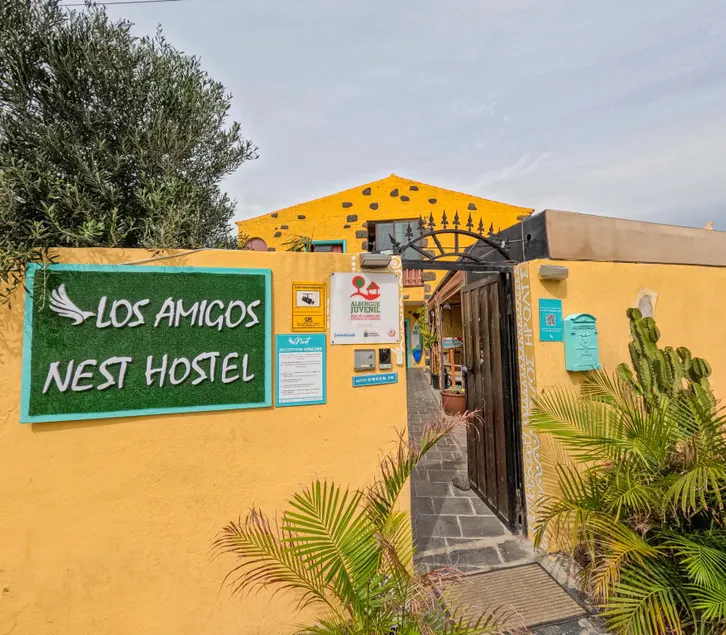 Los Amigos Nest Hostel - Image 1
