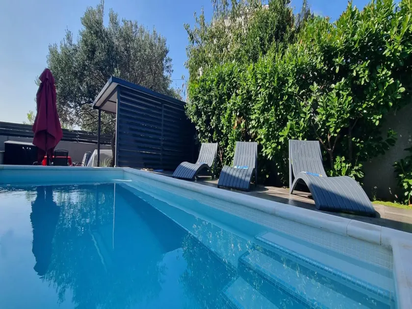 Spacious apartment in Kastel Novi - Image 1
