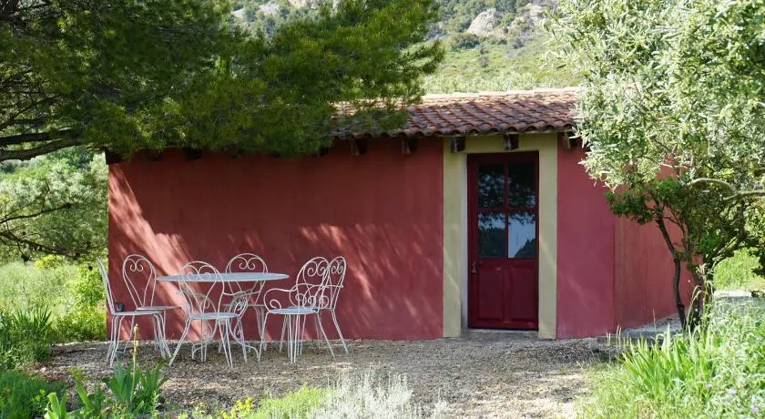 Le Cabanon des oliviers - Image 1