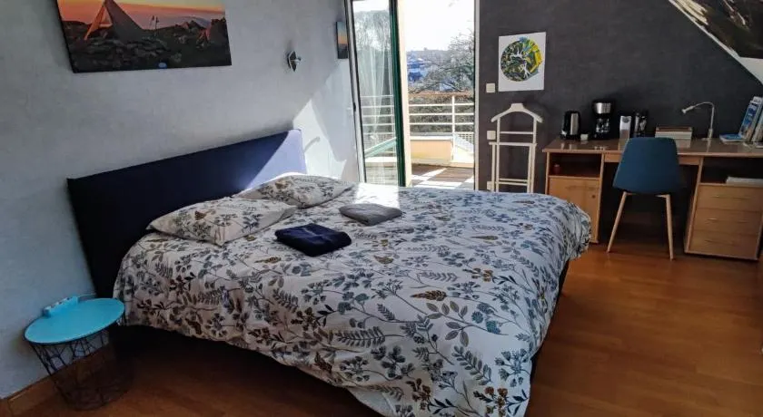 Belle Chambre Sdb Privee Avec Balcon - Image 1