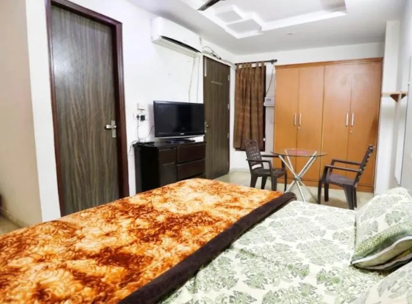 SSS Group Hotel Dwarka Delhi - Image 1