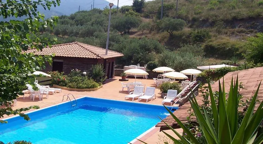 Hotel Brutium - Image 1