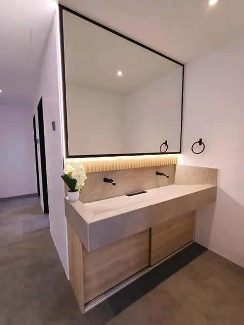 1188 GUEST HOUSE - Image 1