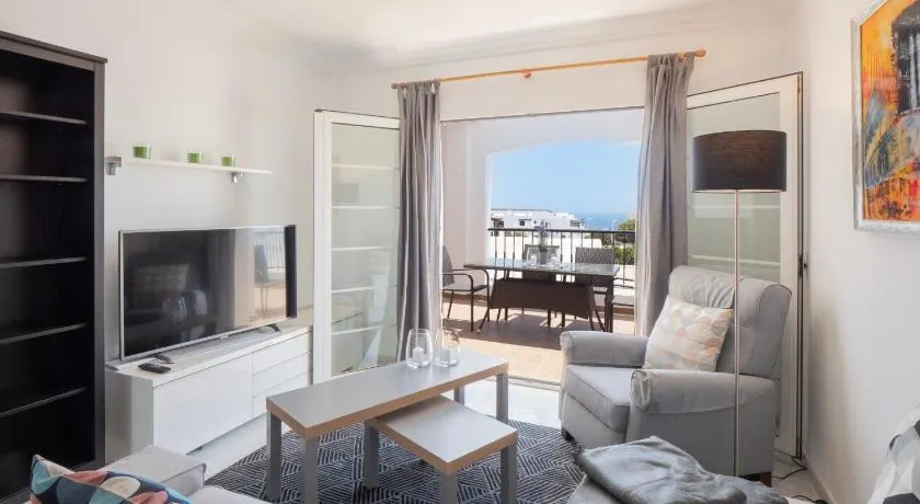 Comfortable and modern apartment next to the Avenida central in Tías - Image 1