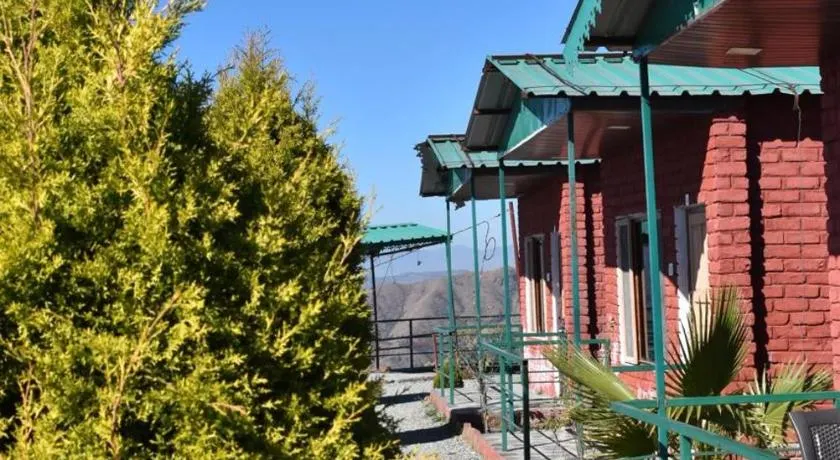 Deodar inn - Image 1