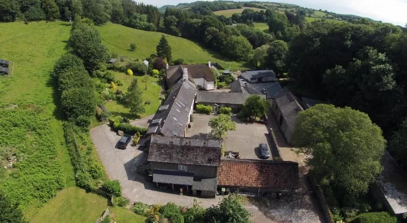 Budleigh Farm Cottages - Image 1