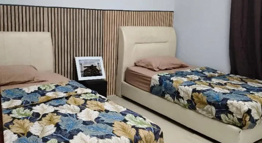 Lj HOMESTAY PANTAI PENARIK - Image 1