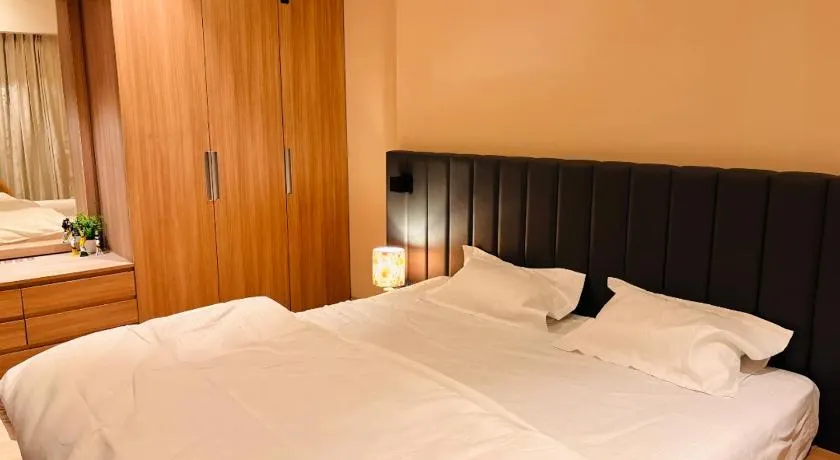 Restin Stay - Image 1