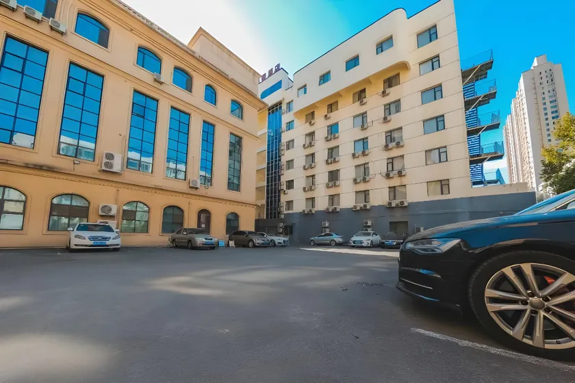 Home Inn Shenyang North Railway Station North Exit Qishan Road Metro Station - Image 1
