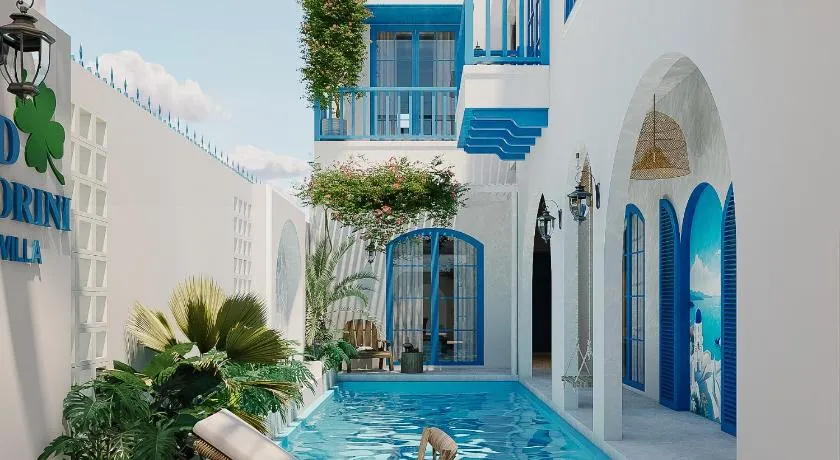 6Bedroom T&D Santorini Pool Villa in Hoi An - Image 1