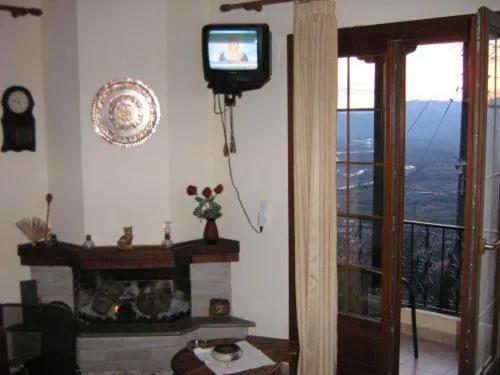 Gerakofolia Rooms to Let - Image 1