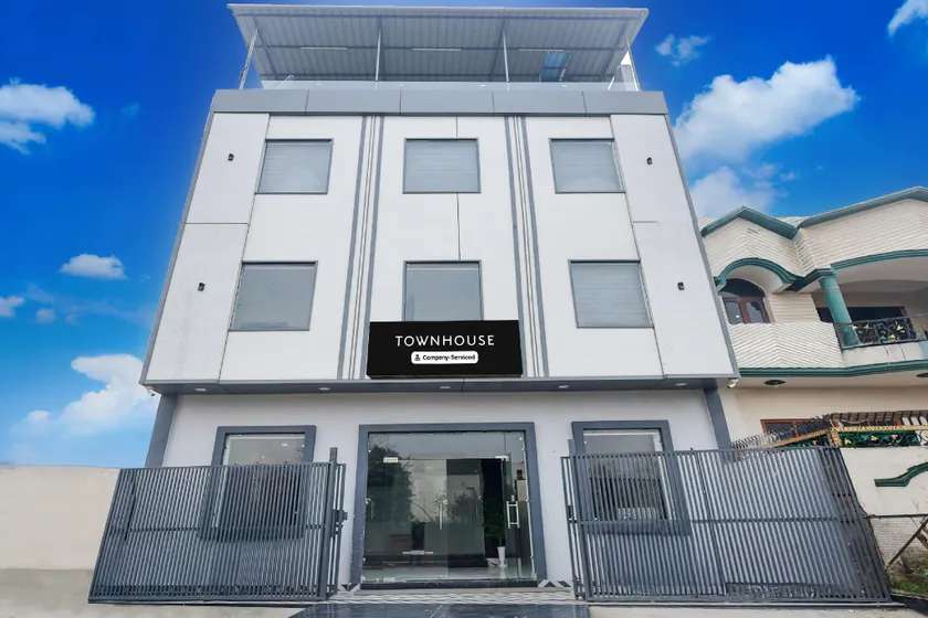 Townhouse by OYO GT Road Amritsar Near Fortis Hospital - Image 1