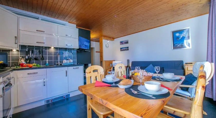 Residence de Lognan- Les Jorasses 26 - Image 1