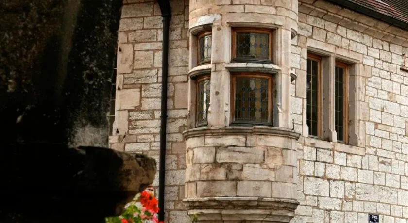 Maison La Tourelle - Image 1