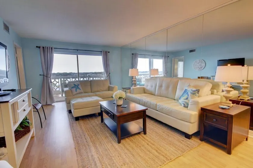 561 El Matador 2 Bedroom Condo by RedAwning - Image 1