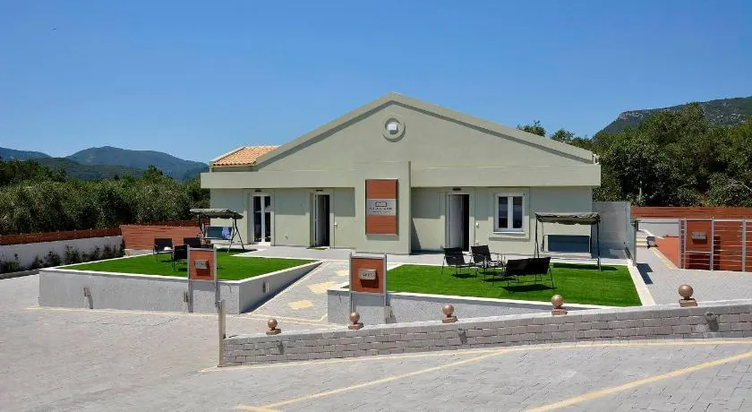 Bratou Apartments - Image 1