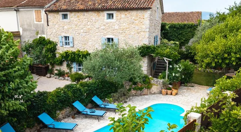 Belle villa \"DEA RUSTICA\" Croatie, Krk, Malinska, Wifi gratuit, piscine privée - Image 1