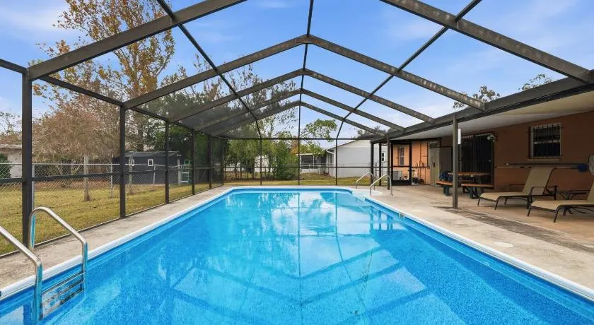 Ultimate Tampa Getaway w Pool- Hot Tub in Prime Location - Image 1